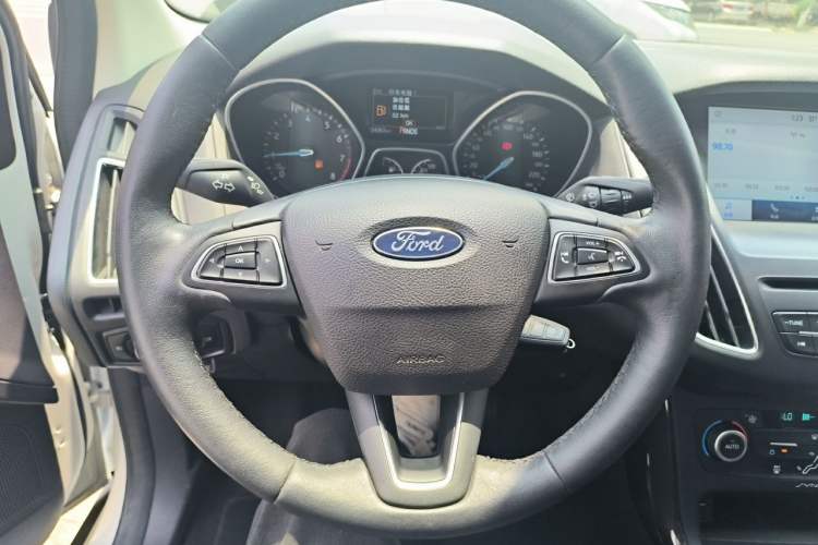 Used Ford Focus 2017 Sedan EcoBoost 180 Automatic Elite Model Steering Wheel