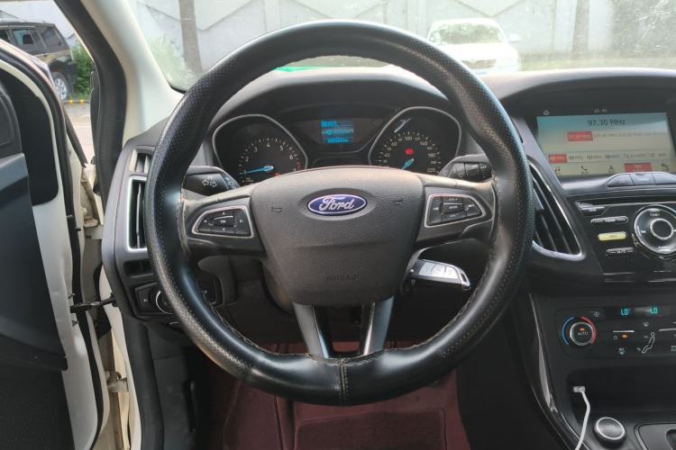 Used Ford Focus 2017 Sedan 1.6L Automatic Fashion Edition Smart Drive Version Steering Wheel