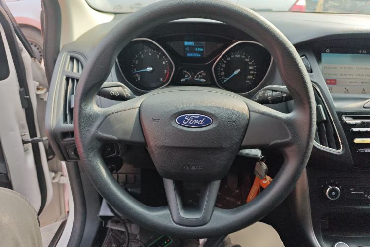 Used Ford Focus 2017 Hatchback 1.6L Automatic Comfort Plus SmartDrive Edition Steering Wheel