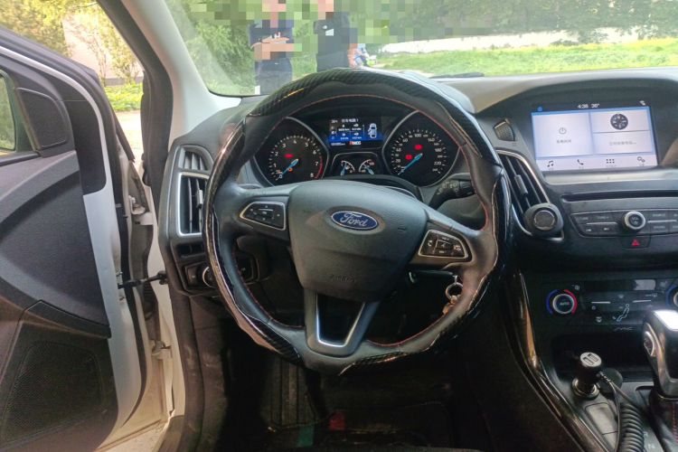 Used Ford Focus 2017 1.5T CTCC White and Black Limited Edition Steering Wheel