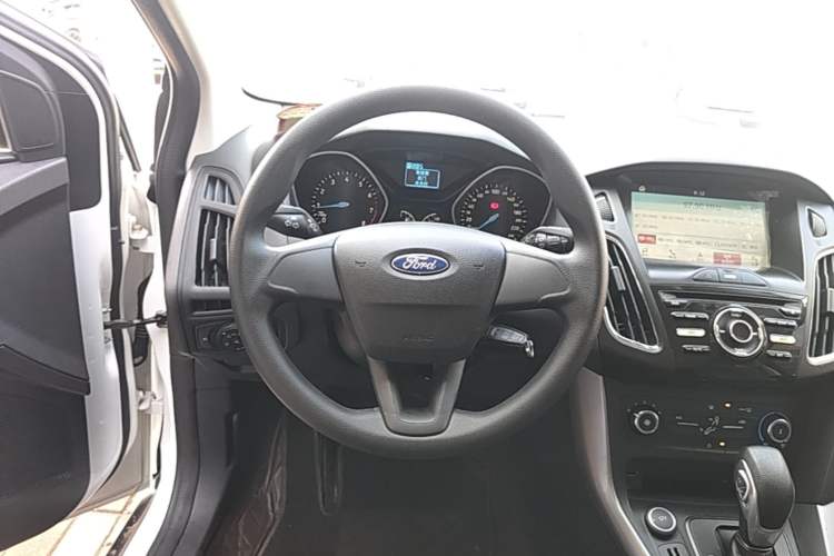 Used Ford Focus 2017 Hatchback 1.6L Automatic Comfort Plus SmartDrive Edition Steering Wheel