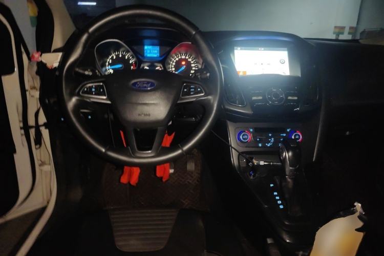 Used Ford Focus 2017 Sedan 1.6L Automatic Fashion Edition Smart Drive Version Steering Wheel