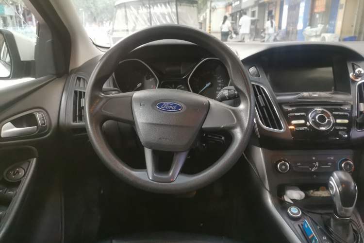 Used Ford Focus 2017 Hatchback 1.6L Automatic Comfort Plus SmartDrive Edition Steering Wheel