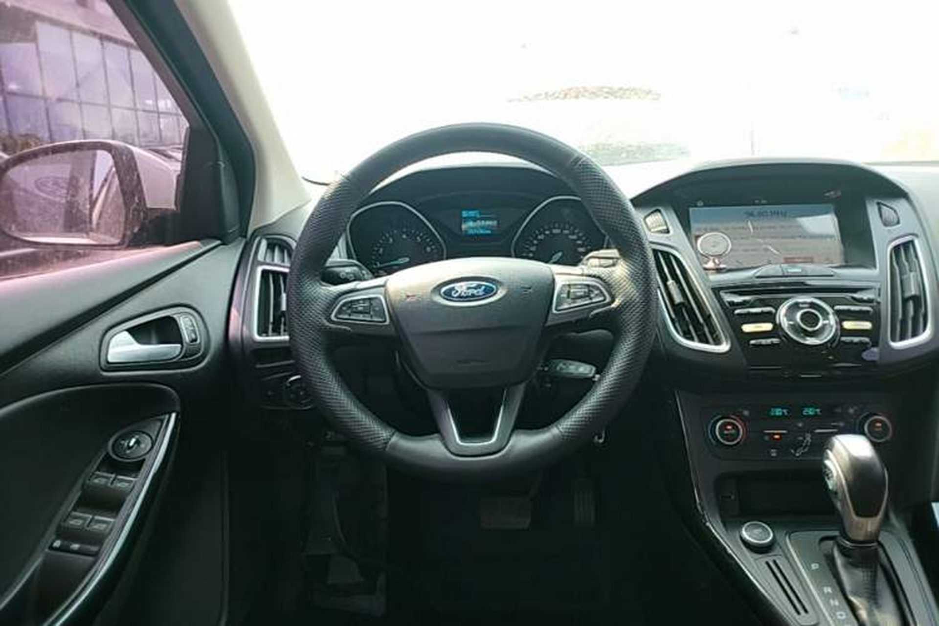 Used Ford Focus 2017 Hatchback 1.6L Automatic Fashion Edition Smart Drive Version Steering Wheel