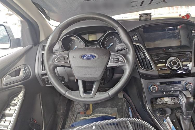 Used Ford Focus 2017 Sedan 1.6L Automatic Fashion Edition Smart Drive Version Steering Wheel