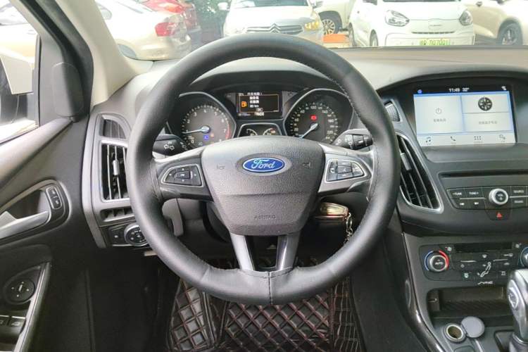 Used Ford Focus 2017 Sedan EcoBoost 180 Automatic Elite Model Steering Wheel