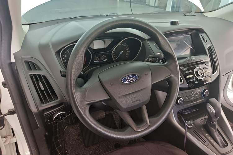 Used Ford Focus 2017 Hatchback 1.6L Automatic Comfort Plus SmartDrive Edition Steering Wheel