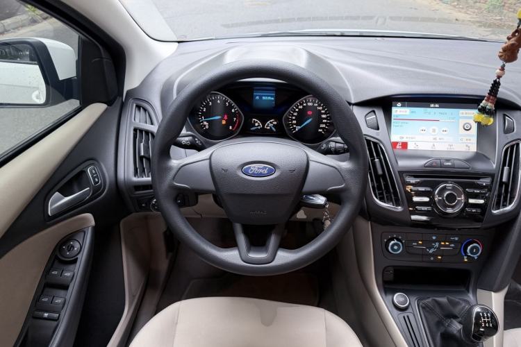 Used Ford Focus 2017 Sedan 1.6L Manual Comfort Plus SmartDrive Edition Steering Wheel