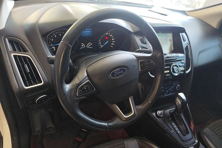 Used Ford Focus 2017 Sedan 1.6L Automatic Fashion Edition Smart Drive Version Steering Wheel