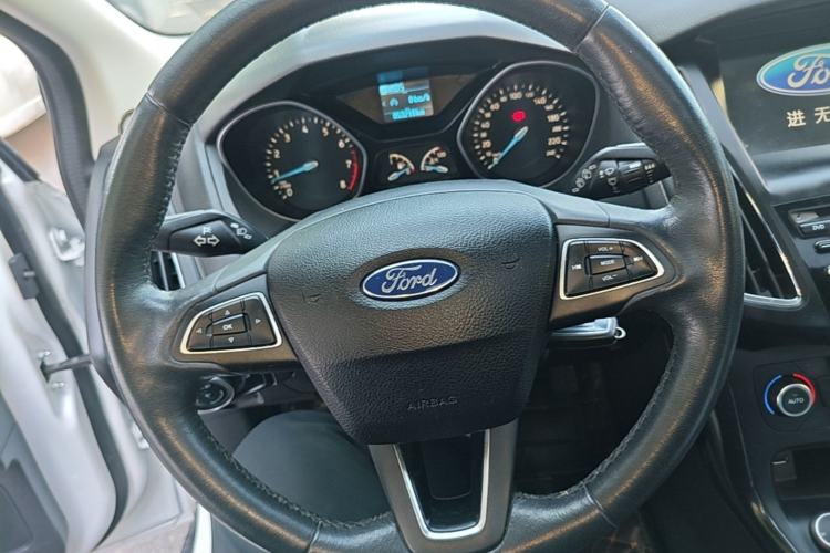 Used Ford Focus 2017 Hatchback 1.6L Automatic Fashion Edition Smart Drive Version Steering Wheel
