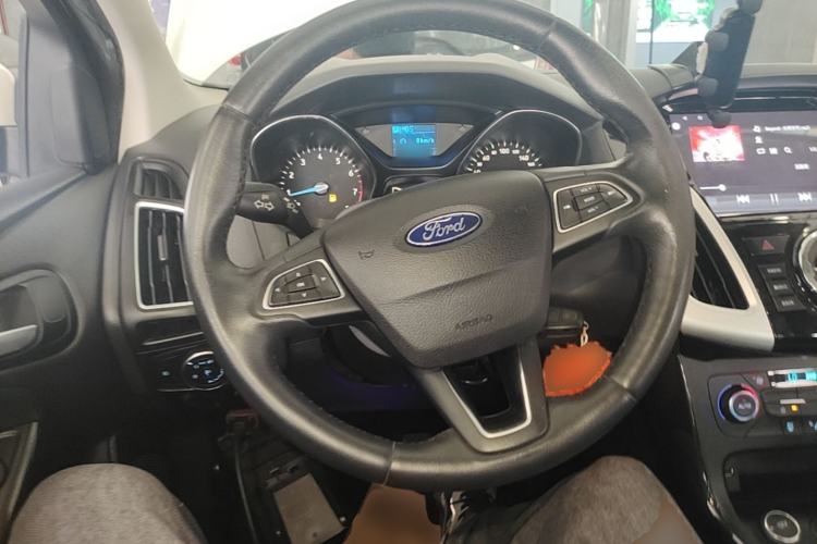 Used Ford Focus 2017 Sedan 1.6L Automatic Fashion Edition Smart Drive Version Steering Wheel