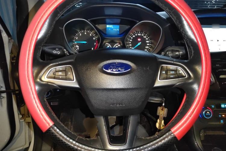 Used Ford Focus 2017 Sedan 1.6L Automatic Fashion Edition Smart Drive Version Steering Wheel