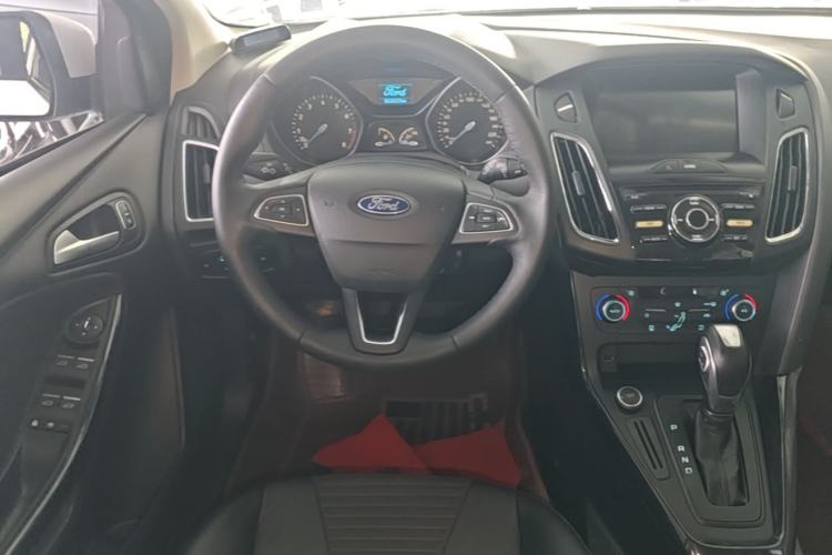 Used Ford Focus 2017 Hatchback 1.6L Automatic Fashion Edition Smart Drive Version Steering Wheel