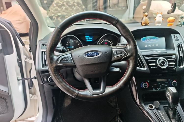 Used Ford Focus 2017 Hatchback 1.6L Automatic Fashion Edition Smart Drive Version Steering Wheel