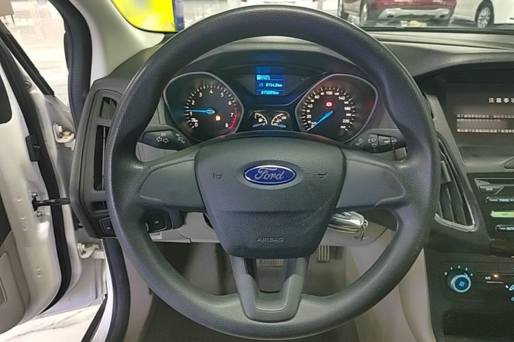 Used Ford Focus 2017 Sedan 1.6L Automatic Comfort Plus SmartDrive Edition Steering Wheel
