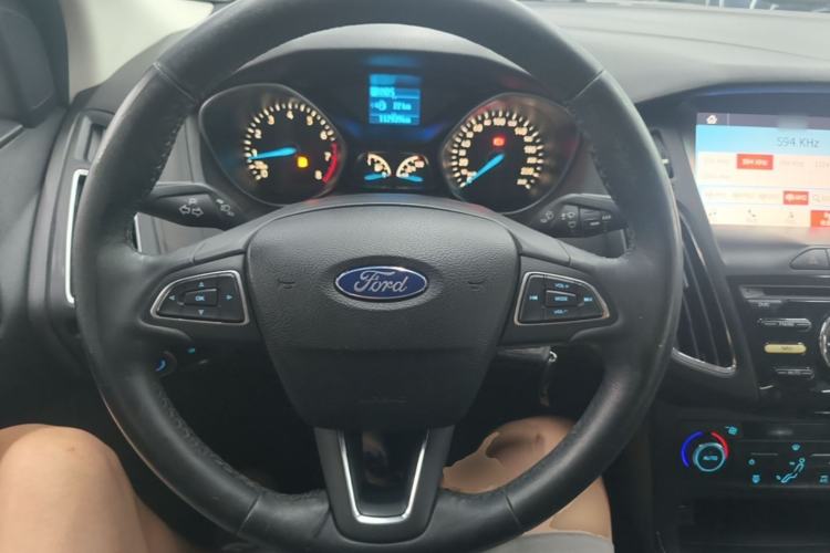 Used Ford Focus 2017 Sedan 1.6L Automatic Fashion Edition Smart Drive Version Steering Wheel