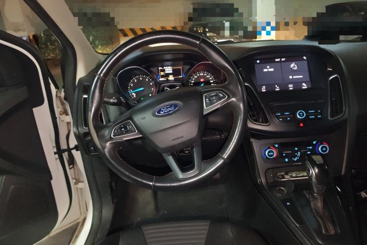 Used Ford Focus 2017 1.5T CTCC White and Black Limited Edition Steering Wheel