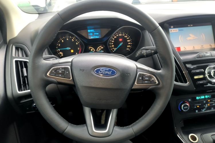 Used Ford Focus 2017 Hatchback 1.6L Automatic Fashion Edition Smart Drive Version Steering Wheel