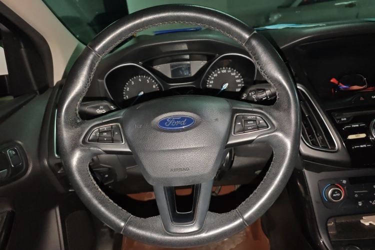 Used Ford Focus 2017 Sedan 1.6L Automatic Fashion Edition Smart Drive Version Steering Wheel