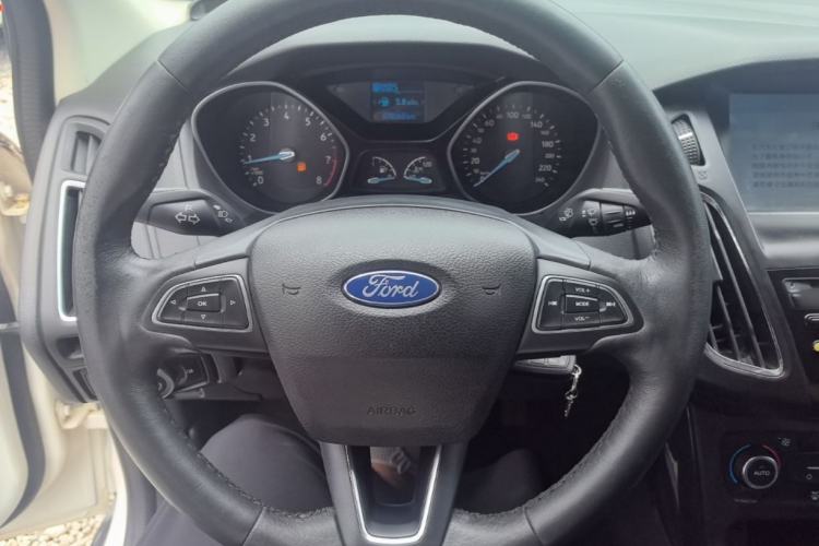 Used Ford Focus 2017 Sedan 1.6L Automatic Fashion Edition Smart Drive Version Steering Wheel