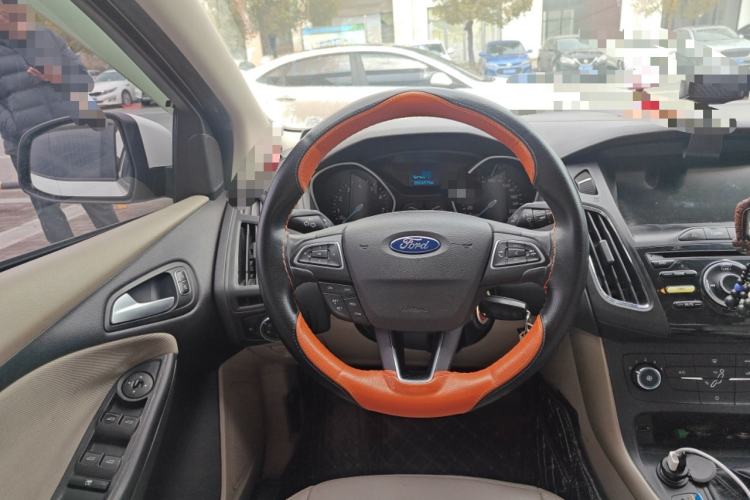 Used Ford Focus 2017 Sedan 1.6L Manual Comfort Plus SmartDrive Edition Steering Wheel