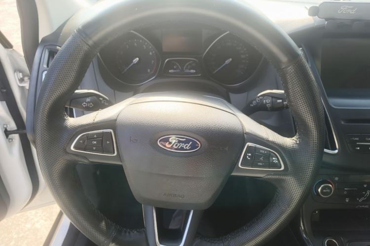 Used Ford Focus 2017 Hatchback EcoBoost 180 Automatic Elite Model Steering Wheel