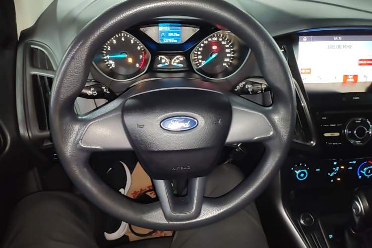 Used Ford Focus 2017 Hatchback 1.6L Automatic Comfort Plus SmartDrive Edition Steering Wheel
