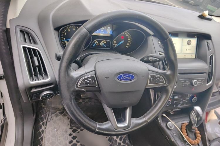 Used Ford Focus 2017 Sedan EcoBoost 180 Automatic Elite Model Steering Wheel