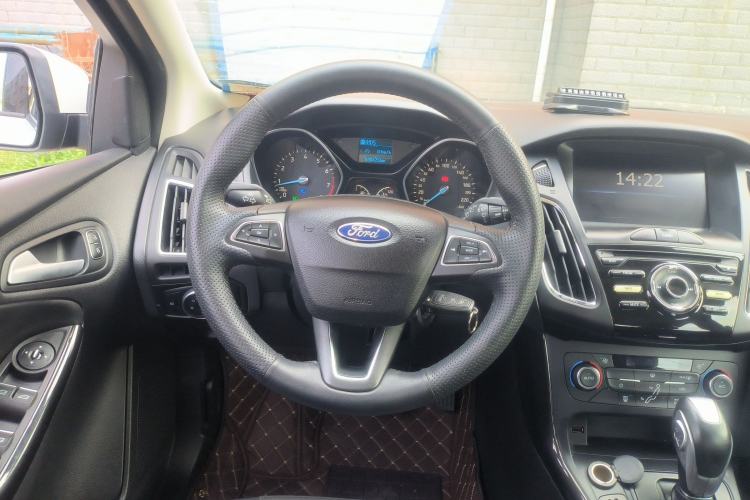Used Ford Focus 2017 Hatchback 1.6L Automatic Fashion Edition Smart Drive Version Steering Wheel