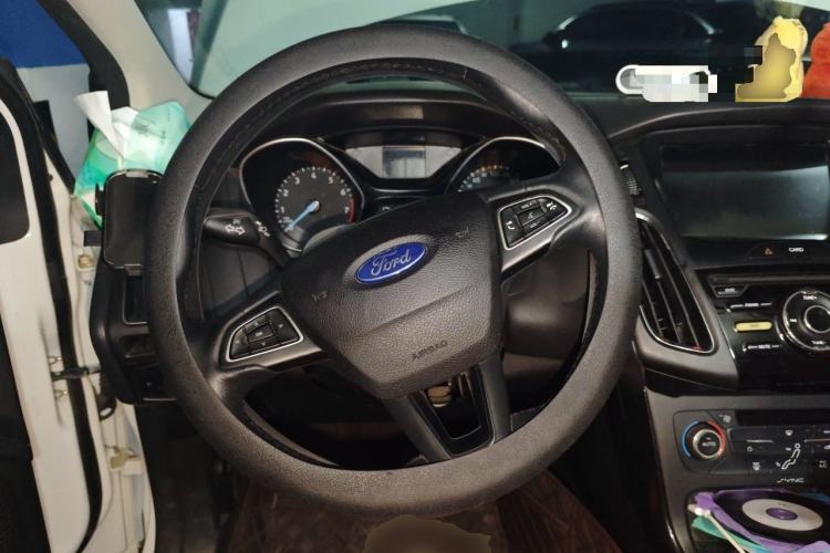 Used Ford Focus 2017 Sedan 1.6L Automatic Fashion Edition Smart Drive Version Steering Wheel