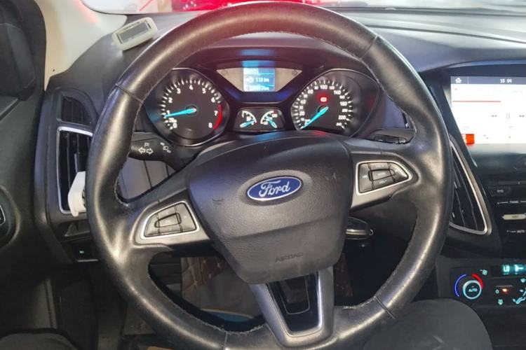 Used Ford Focus 2017 Sedan 1.6L Automatic Fashion Edition Smart Drive Version Steering Wheel