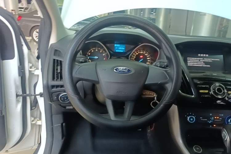Used Ford Focus 2017 Hatchback 1.6L Automatic Comfort Plus SmartDrive Edition Steering Wheel