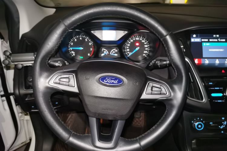 Used Ford Focus 2017 Hatchback 1.6L Automatic Fashion Edition Smart Drive Version Steering Wheel