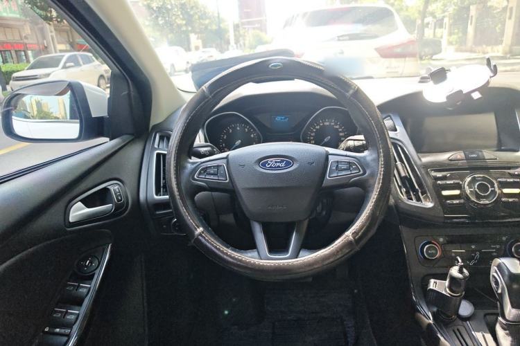 Used Ford Focus 2017 Sedan 1.6L Automatic Fashion Edition Smart Drive Version Steering Wheel