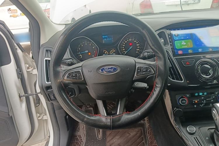 Used Ford Focus 2017 Sedan 1.6L Automatic Fashion Edition Smart Drive Version Steering Wheel