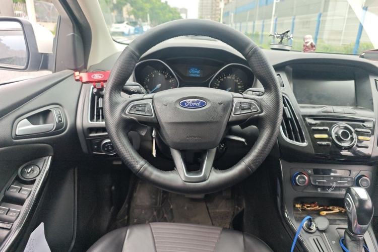Used Ford Focus 2017 Sedan 1.6L Automatic Fashion Edition Smart Drive Version Steering Wheel