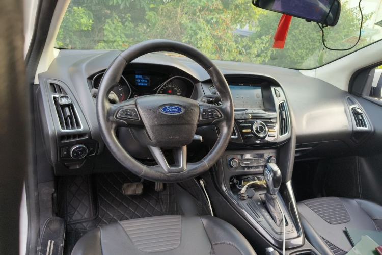 Used Ford Focus 2017 Sedan 1.6L Automatic Fashion Edition Smart Drive Version Steering Wheel