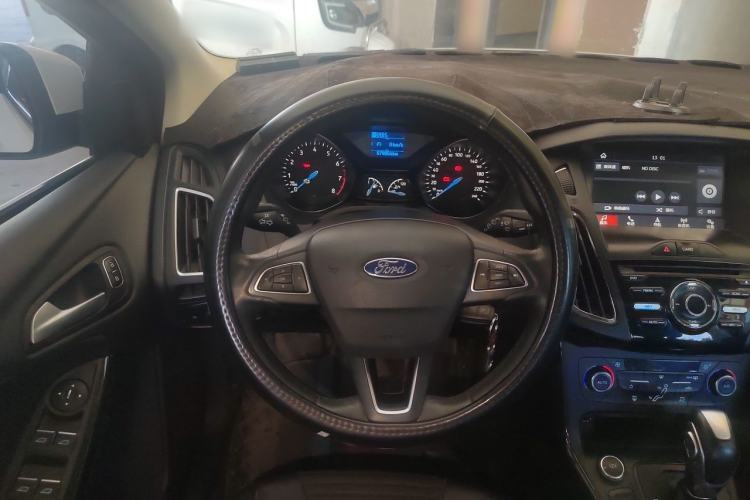 Used Ford Focus 2017 Hatchback EcoBoost 125 Automatic - Ultra-Powerful Style Edition with Smart Drive Features Steering Wheel