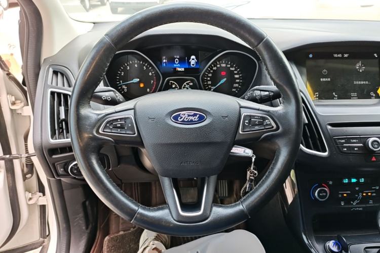 Used Ford Focus 2017 Hatchback EcoBoost 180 Automatic Elite Model Steering Wheel