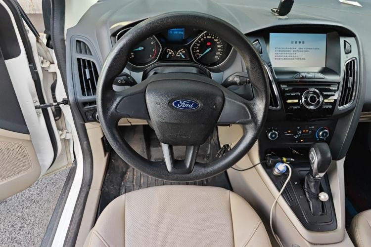 Used Ford Focus 2017 Sedan 1.6L Automatic Comfort Plus SmartDrive Edition Steering Wheel