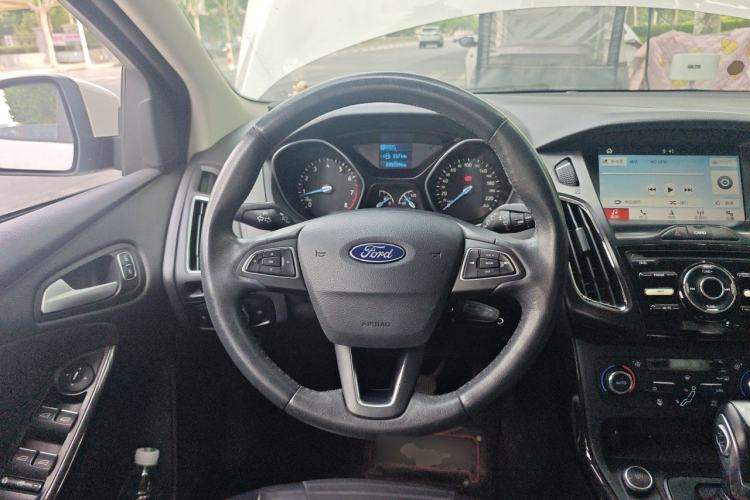 Used Ford Focus 2017 Hatchback 1.6L Automatic Fashion Edition Smart Drive Version Steering Wheel