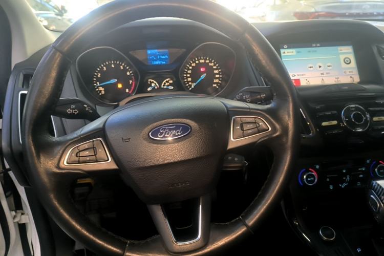 Used Ford Focus 2017 Hatchback 1.6L Automatic Fashion Edition Smart Drive Version Steering Wheel