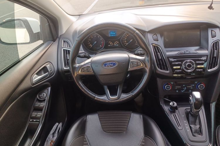 Used Ford Focus 2017 Sedan 1.6L Automatic Fashion Edition Smart Drive Version Steering Wheel