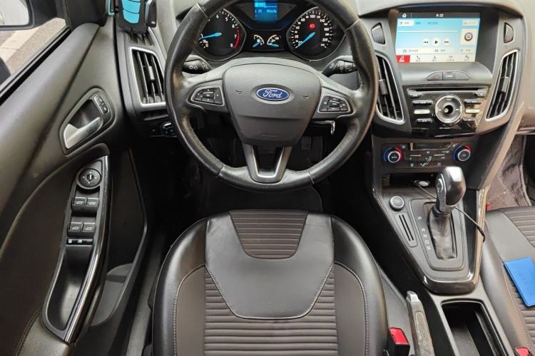 Used Ford Focus 2017 Sedan 1.6L Automatic Fashion Edition Smart Drive Version Steering Wheel
