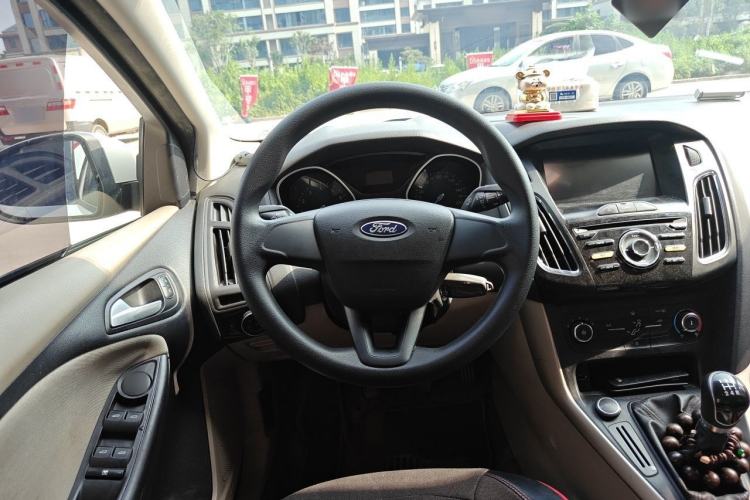 Used Ford Focus 2017 Sedan 1.6L Manual Comfort Plus SmartDrive Edition Steering Wheel