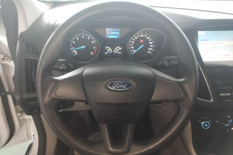 Used Ford Focus 2017 Sedan 1.6L Manual Comfort Plus SmartDrive Edition Steering Wheel
