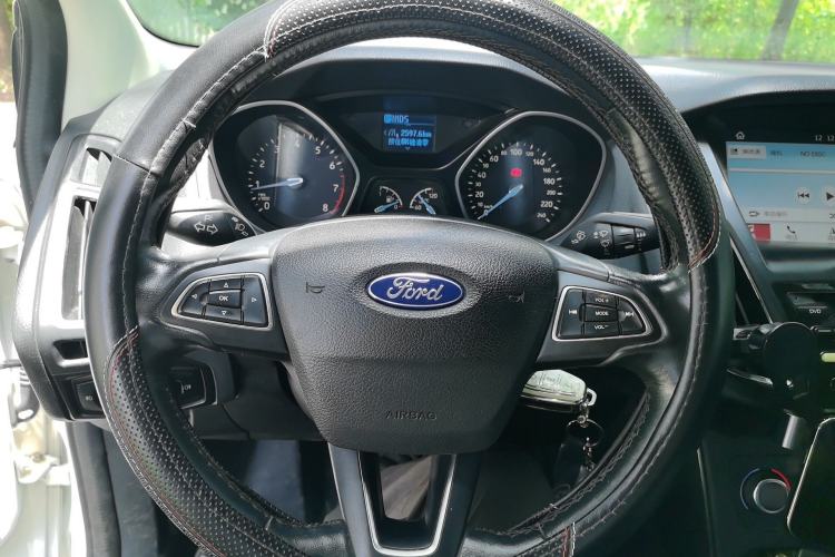 Used Ford Focus 2017 Sedan 1.6L Automatic Fashion Edition Smart Drive Version Steering Wheel