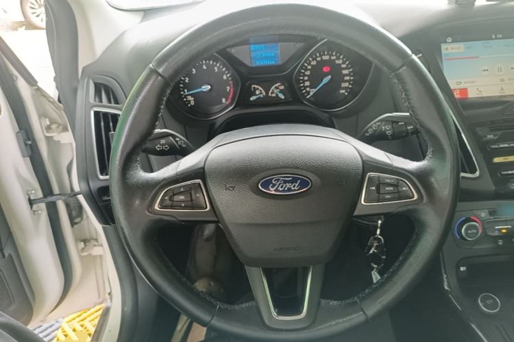 Used Ford Focus 2017 Hatchback 1.6L Automatic Fashion Edition Smart Drive Version Steering Wheel