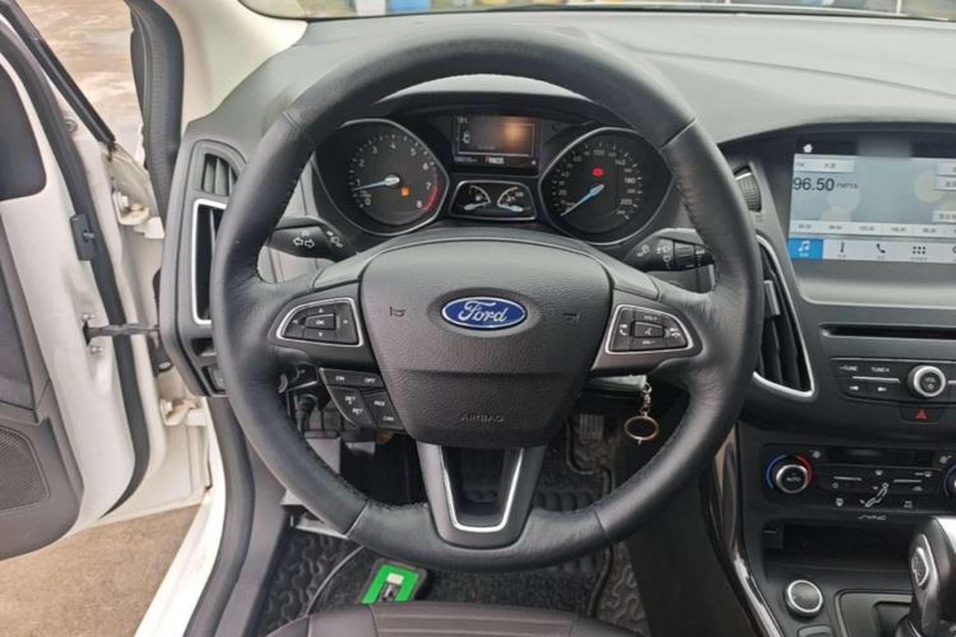 Used Ford Focus 2017 Sedan EcoBoost 180 Automatic Elite Model Steering Wheel