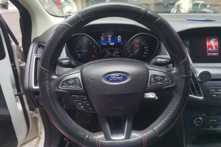 Used Ford Focus 2017 Hatchback EcoBoost 180 Automatic Elite Model Steering Wheel